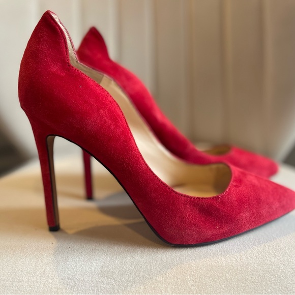 Jessica Simpson red stiletto 👠 - Picture 1 of 4